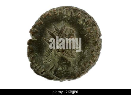 Die Vorderseite einer römischen Münze, ein Antoninianus mit Claudius II. (268-270 n. Chr.). Stockfoto