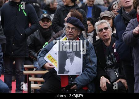 Angehörige der Veteranen der holländischen ostindischen Armee nehmen an einer Demonstration am 8. März 2020 in Amsterdam, Niederlande, auf dem Nationaldenkmal am Dam-Platz Teil und fordern Entschuldigungen, Anerkennung, Entschädigung für Kriegsschäden und Rückvergütungen einschließlich Erbrecht. Die Königliche Niederländische Ostindien-Armee (Koninklijk Nederlands Indisch Leger; KNIL) war die von den Niederlanden in ihrer Kolonie der Niederländischen Ostindien, in Gebieten, die heute Teil Indonesiens sind, aufrechterhaltene militärische Kraft. (Foto von Paulo Amorim/NurPhoto) Stockfoto