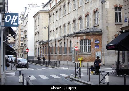 Erste Schließung einer Klasse an der Blomet Schule in Paris, im 15. Arrondissement. „Ein Fall des Coronavirus bei einem 8-jährigen Kind, das an der Blomet-Schule im 15.. Arrondissement von Paris eingeschrieben war, wurde am 9. März 2020 als Teil dieses Wachschutzsystems in Frankreich hervorgehoben. (Foto von Mehdi Taamallah/NurPhoto) Stockfoto