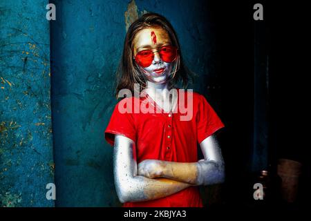 Die Dalit-Gemeinde von Bangladesch feiert am 13. März 2020 in der Narayanganj Dality Colony das Holi Festival. (Foto von Mushfiqul Alam/NurPhoto) Stockfoto