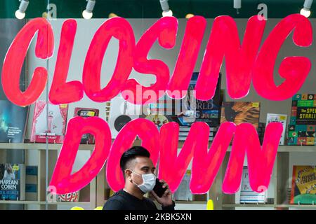 Als vorbeugende Maßnahme wird ein Mann gesehen, der eine Gesichtsmaske trägt, da sich COVID-19 am 18. März 2020 in Melbourne weiter über Australien ausbreitet. Australien hat derzeit 452 bestätigte COVID-Fälle, 19 davon 94 im Bundesstaat Victoria und 210 im Bundesstaat New South Wales. Die Todesrate für Australien liegt jetzt bei 5. Die Weltgesundheitsorganisation hat das Coronavirus (COVID-19) am 11.. März zu einer globalen Pandemie erklärt. (Foto von Mikko Robles/NurPhoto) Stockfoto