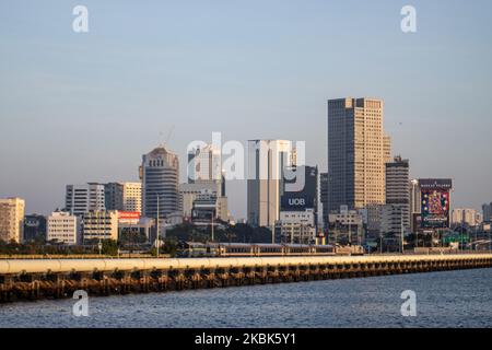 Ein Blick auf den Johor-Singapore Causeway, der am 18. März 2020 praktisch am ersten Morgen der Implementierung einer Movement Control Order durch die Regierung von Malaysia verlassen wurde, um die Ausbreitung des Covid-19-Virus einzudämmen. Die landesweite Sperrung wird voraussichtlich bis zum 31. März stattfinden. (Foto von Foo Chuan Wei/NurPhoto) Stockfoto