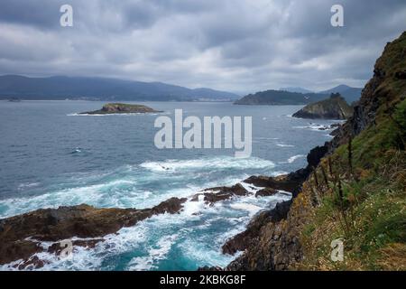 Punta socastro Klippen und Blick auf den Atlantik, Galicien, Spanien Stockfoto