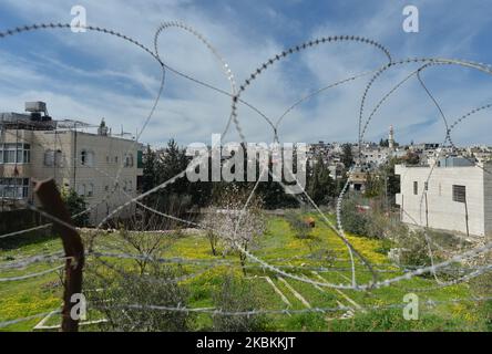 Eine allgemeine Ansicht der Gegend von Bethlehem von der Mauer aus gesehen, die Israel und das Westjordanland in Bethlehem trennte. Am Donnerstag, den 5. März 2020, in Bethlehem, Palästina (Foto: Artur Widak/NurPhoto) Stockfoto