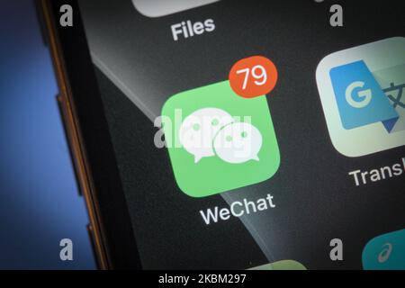 Die chinesische WeChat-Messaging-Anwendung ist auf einem iPhone 11 Pro max auf diesem Foto in Warschau, Polen, am 4. April 2020 zu sehen. (Fotoillustration von Jaap Arriens/NurPhoto) Stockfoto