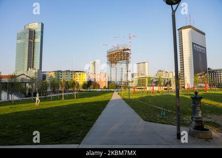 Allgemeine Ansicht des Parks auf dem Gae Aulenti Platz, Mailand, Italien, April 09 2020. (Foto von Mairo Cinquetti/NurPhoto) Stockfoto