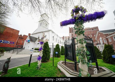 Ein Blick auf die First Presbyterian Church, die während der Coronavirus-Pandemie am 23. April 2020 eine Covid-19-Testklinik in Jamaika, Queens, New York, USA, eröffnete. (Foto von John Nacion/NurPhoto) Stockfoto