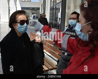 Zivilgericht von Athen eröffnet mit Schutzmaßnahmen gegen Coronavirus, in Athen, Griechenland, am 28. April 2020 (Foto: Nicolas Koutsokostas/NurPhoto) Stockfoto