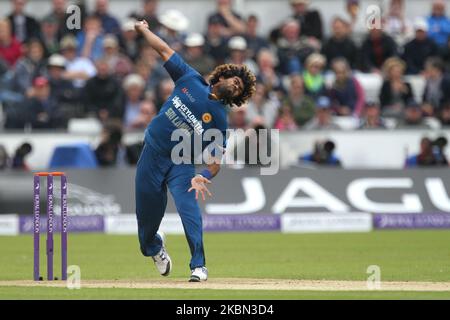 Lasith Malinga von Sri Lanka beim Bowling während der 2. ODI zwischen England und Sri Lanka am Emirates Riverside, Chester le Street am Sonntag, 25h. Mai 2014 (Foto: Mark Fletcher/MI News/NurPhoto) Stockfoto