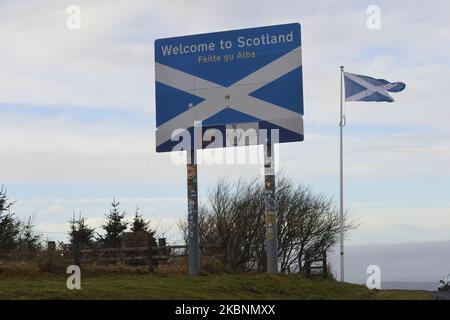 Eine allgemeine Ansicht der Grenze zwischen England und Schottland in Carter Bar, Northumberland, Großbritannien, am 12. Mai 2020. (Foto von Tom Collins/MI News/NurPhoto) Stockfoto