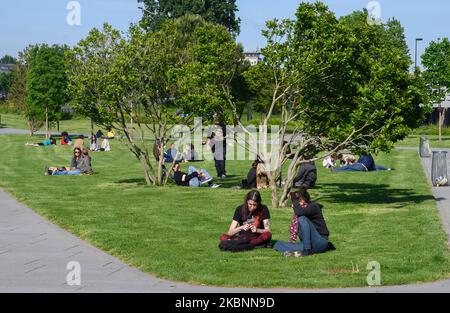 Menschen in Nantes, Frankreich, am 12. Mai 2020 während des Coronavirus-Notfalls (Foto: Estelle Ruiz/NurPhoto) Stockfoto