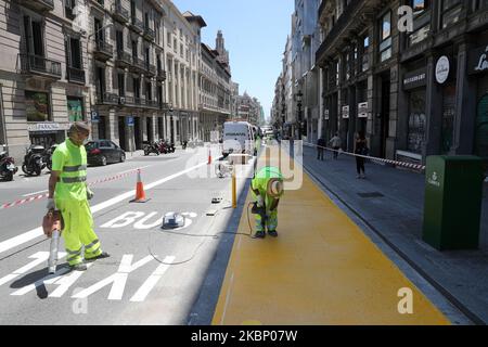 Am ersten Tag der Phase 0,5 der Entfindung, in Barcelona, Spanien, am 18.. Mai 2020, arbeitet die Erweiterung der Gehwege der Via Aletana. (Foto von Joan Valls/Urbanandsport/NurPhoto) Stockfoto