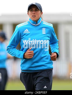 Jenny Gunn aus Englandwährend der ersten One Day International zwischen England Women und Indien Women in Scarborough CC, North Marie Road, Scarborough am Donnerstag, 21.. August 2014 (Foto: Mark Fletcher/MI News/NurPhoto) Stockfoto