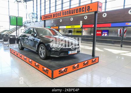 Am 29. Mai 2020 IST DER SIXT-Mietwagenstand mit einem Mercedes-Fahrzeug auf dem Danziger Flughafen Lech Walesa in Danzig, Polen, zu sehen (Foto: Michal Fludra/NurPhoto) Stockfoto