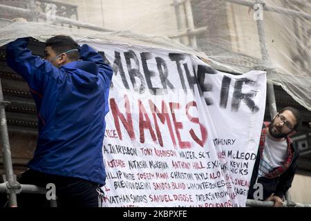 Tausende von Menschen demonstrieren am 7. Juni 2020 im Plaça de Sant Jaume in Barcelona gegen Rassismus und in Erinnerung an George Floyd in Barcelona, Katalonien, Spanien. (Foto von Albert Llop/NurPhoto) Stockfoto