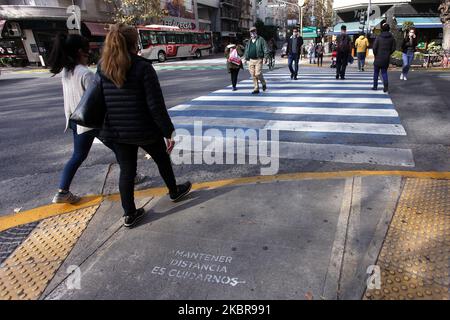 Am 16. Juni 2020 in Buenos Aires, Argentinien, werden Kinnriemen als Präventivmaßnahme für COVID-19 verwendet. (Foto von Carol Smiljan/NurPhoto) Stockfoto