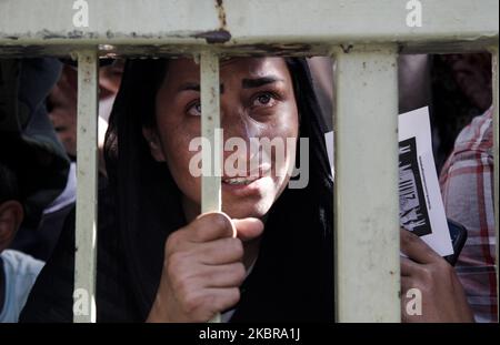 Protest vor dem Lager von Elaiona in Athen, Griechenland, am 17. Juni 2020. Die anerkannten Flüchtlinge, die sie vor einigen Tagen aus Moria, Lesbos, kamen, wurden nun mit Polizeigewalt vom Victoria-Platz im Zentrum Athens in das Lager Elaionas verlegt. (Foto von Konstantinos Zilos/NurPhoto) Stockfoto