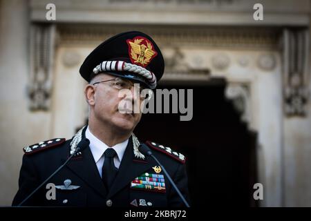 Giovanni Nistri während der Unterzeichnung der Absichtserklärung zwischen dem Carabinieri-Kommando zum Schutz des kulturellen Erbes der Carabinieri und der Jüdischen Gemeinde der Hauptstadt in Anwesenheit des Generalkommandanten der Carabinieri Giovanni Nistri und des Untersekretärs im Ministerium für Kulturerbe und Aktivitäten und Tourismus Anna Laura Orrico am 24. Juni 2020 in Rom, Italien.. (Foto von Andrea Ronchini/NurPhoto) Stockfoto