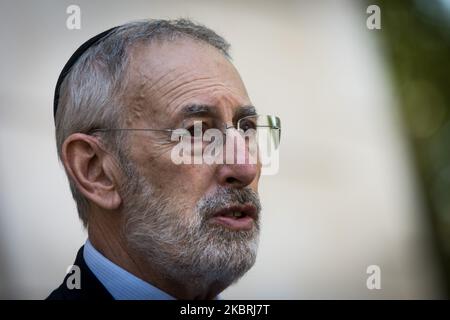 Riccardo Di Segni Oberrabbiner der Jüdischen Gemeinde von Rom, Während der Unterzeichnung der Absichtserklärung zwischen dem Carabinieri-Kommando zum Schutz des kulturellen Erbes der Carabinieri und der Jüdischen Gemeinde der Hauptstadt in Anwesenheit des Generalkommandanten der Carabinieri Giovanni Nistri und des Untersekretärs im Ministerium für Kulturerbe und Aktivitäten und Tourismus Anna Laura Orrico am 24. Juni 2020 in Rom, Italien.. (Foto von Andrea Ronchini/NurPhoto) Stockfoto