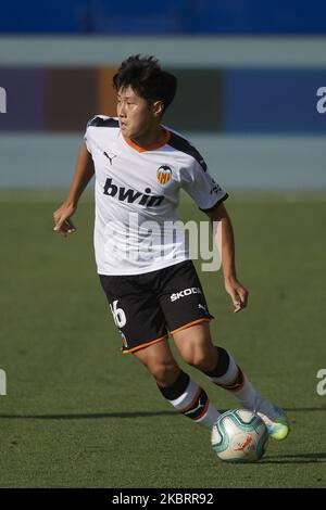 Kang-in Lee aus Valencia kontrolliert den Ball während des Liga-Spiels zwischen Villarreal CF und Valencia CF im Estadio de la Ceramica am 28. Juni 2020 in Villareal, Spanien. (Foto von Jose Breton/Pics Action/NurPhoto) Stockfoto