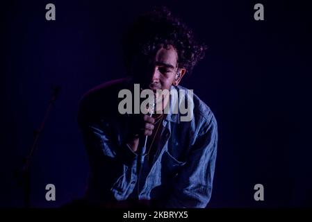 Die britische Indie-Rockband The 1975 treten am 28. August live beim Reading Festival 2016 in Reading, 2016. The 1975 sind ein englischer Pop-Rock, bestehend aus Leadsänger und Rhythmusgitarrist Matthew Healy, Leadgitarrist Adam Hann, Bassist Ross MacDonald und Schlagzeuger/Produzent George Daniel. (Foto von Alberto Pezzali/NurPhoto) Stockfoto