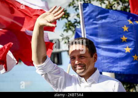 Rafal Trzaskowski, Präsidentschaftskandidat der wichtigsten Oppositionspartei Civic Platform, nimmt am 5. Juli 2020 an einer Wahlkundgebung im polnischen Katowice Teil. Trzaskowski, ein liberaler Warschauer Bürgermeister, ist der Rivale des amtierenden Präsidenten Andrzej Duda in der zweiten Runde der Präsidentschaftswahlen in Polen. (Foto von Beata Zawrzel/NurPhoto) Stockfoto