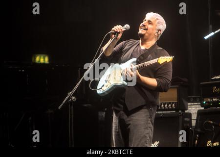 Pino Daniele während seines letzten Konzerts vor seinem Tod im Mediolanum Forum in Mailand, Italien, am 22 2014. Dezember (Foto: Mairo Cinquetti/NurPhoto) Stockfoto