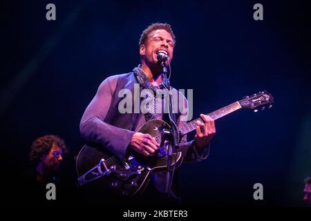 Gary Dourdan, besser bekannt für die Darstellung von Warrick Brown in der Fernsehserie CSI: Crime Scene Investigation, tritt am 22 2015. Mai live in Mailand auf (Foto: Mairo Cinquetti/NurPhoto) Stockfoto