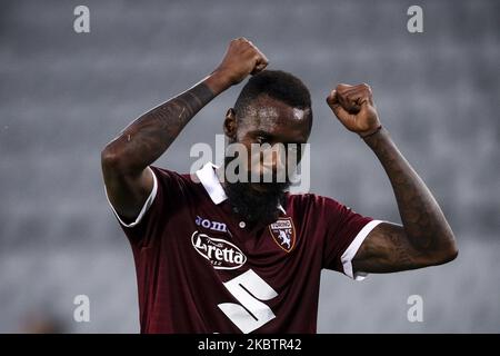 Der Torino-Verteidiger Nicolas Nkoulou (33) feiert während des Fußballspiels der Serie A n.33 TURIN - GENUA am 16. Juli 2020 im Stadio Olimpico Grande Torino in Turin, Piemont, Italien. Endergebnis: Turin-Genua 3-0. (Foto von Matteo Bottanelli/NurPhoto) Stockfoto