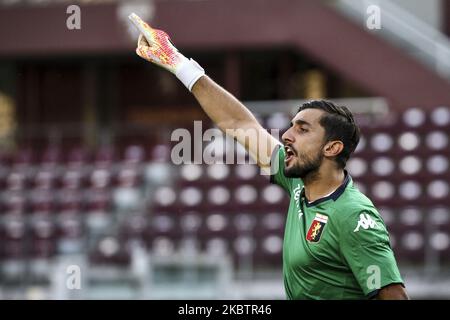 Genua Torwart Mattia Perin (1) Gesten während der Serie A Fußballspiel n. 16 TURIN - GENUA am. Juli 2020 im Stadio Olimpico Grande Torino in Turin, Piemont, Italien. Endergebnis: Turin-Genua 3-0. (Foto von Matteo Bottanelli/NurPhoto) Stockfoto