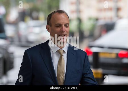 Der erste Staatssekretär für auswärtige Angelegenheiten und Commonwealth-Angelegenheiten, Dominic Raab, trifft im BBC Broadcasting House im Zentrum von London ein, um am 19. Juli 2020 auf der Andrew Marr Show in London, England, zu erscheinen. (Foto von Wiktor Szymanowicz/NurPhoto) Stockfoto