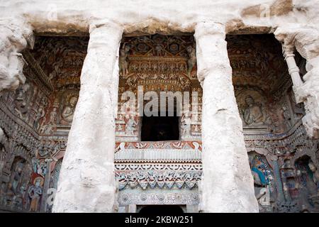 Yungang, China, 25. Mai 2011. Ein Blick auf die Yungang Höhlen. Diese Stätte ist eine alte chinesische buddhistische Tempelgrotte in der Nähe der Stadt Datong in der Provinz Shanxi. Sie sind hervorragende Beispiele für die Felsarchitektur und eine der drei berühmtesten antiken buddhistischen Skulpturen-Stätten Chinas. (Foto von Emeric Fohlen/NurPhoto) Stockfoto