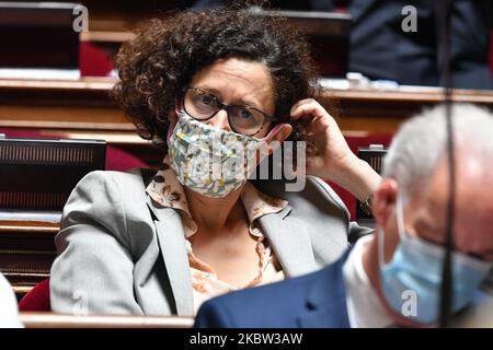 Die französische Ministerin für den Wohnungsbau Emmanuelle Wargon nimmt an der Fragestunde für die Regierung (QAG) im französischen Senat Teil - 22. Juli 2020, Paris (Foto: Daniel Pier/NurPhoto) Stockfoto
