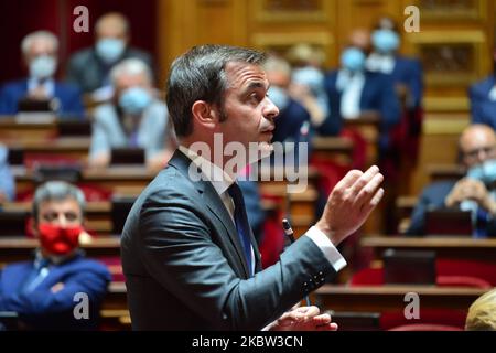 Der französische Gesundheitsminister Olivier Veran spricht bei der Fragestunde für die Regierung (QAG) im französischen Senat - 22. Juli 2020, Paris (Foto: Daniel Pier/NurPhoto) Stockfoto