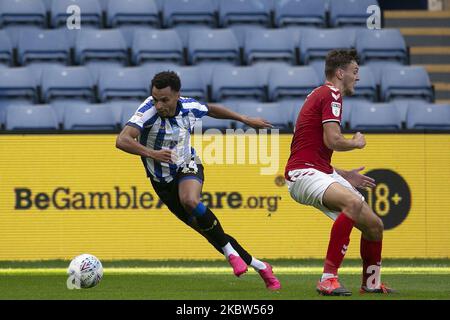 Jacob Murphy von Sheffield Mittwoch in Aktion mit Dael Fry während des Sky Bet Championship-Spiels zwischen Sheffield Mittwoch und Middlesbrough in Hillsborough, Sheffield am Mittwoch, England am 22.. Juli 2020. (Foto von Mark Fletcher/MI News/NurPhoto) Stockfoto