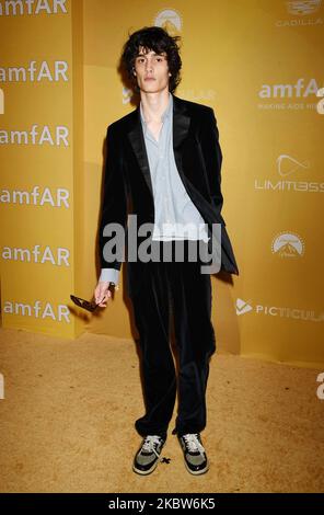 West Hollywood, Ca. 03. Nov, 2022 2022. Sombr nimmt am 03. November 2022 an der amfAR Gala Los Angeles im Pacific Design Center in West Hollywood, Kalifornien, Teil. Kredit: Jeffrey Mayer/Jtm Fotos/Media Punch/Alamy Live News Stockfoto