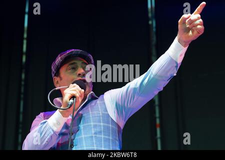 Sänger Zenet tritt während der Konzertreihe „Jazz Palacio Real“ auf, die am 25. Juli 2020 im Patio de Armas des Königspalastes in Madrid stattfindet (Foto: Oscar Gonzalez/NurPhoto) Stockfoto