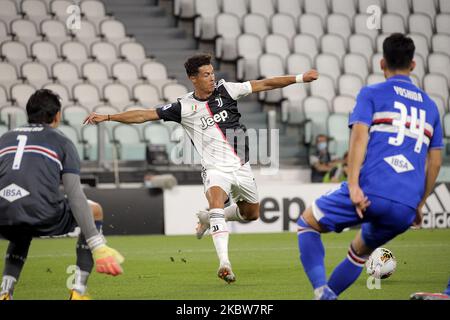 Cristiano Ronaldo von Juventus in Aktion während des Serie-A-Spiels zwischen Juventus und UC Sampdoria im Allianz-Stadion am 26. Juli 2020 in Turin, Italien. (Foto von Giuseppe Cottini/NurPhoto) Stockfoto