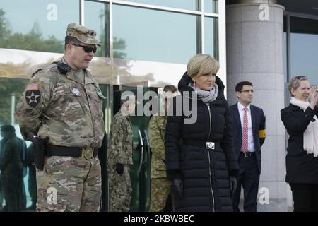 18. Feb 2017-Paju, Südkorea-Australien Außenministerin Julie Bishop Look NordkoreaEine Grenze im Grenzdorf Panmunjom in Paju, Südkorea. (Foto von Seung-il Ryu/NurPhoto) Stockfoto