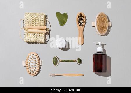 Zubehör für Körperpflege und Hygiene ohne Plastik. Natürliche Holzbürsten Seife Stockfoto