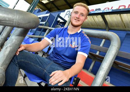 Davis Keillor-Dunn, nachdem er am 11. 2020. August in Oldham, England, im Boundary Park angekommen war, um sich Oldham Athletic bei einem einjährigen Deal anzuschließen. (Foto von Eddie Garvey/MI News/NurPhoto) Stockfoto