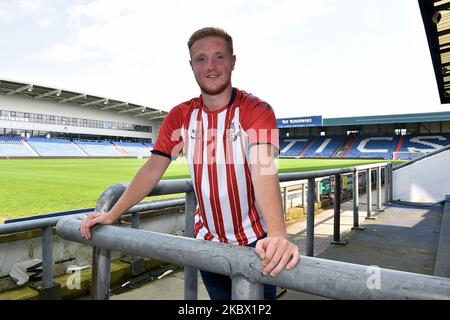 Davis Keillor-Dunn, nachdem er am 11. 2020. August in Oldham, England, im Boundary Park angekommen war, um sich Oldham Athletic bei einem einjährigen Deal anzuschließen. (Foto von Eddie Garvey/MI News/NurPhoto) Stockfoto