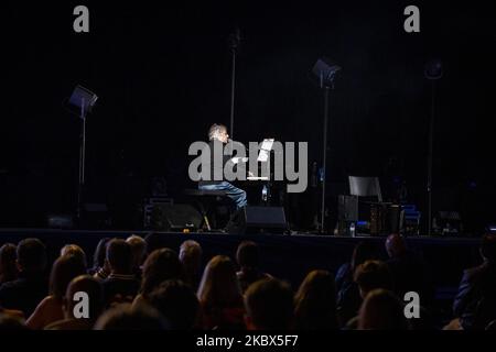 Der portugiesische Künstler Jorge Palma nimmt am fünften Konzert Teil, das acht Konzerte mit portugiesischen Künstlern in den Gärten des PalÃ¡cio de Cristal am 14. August 2020 in Porto, Portugal, veranstaltet. Diese Initiative hat 600 Sitze, die notwendigen Sicherheitsabstände aufgrund der Covid-19-Pandemie, und sie ist auch eine große Unterstützung für den portugiesischen Künstler und die portugiesische Kultur, die aufgrund der Pandemie ohne Mittel der Nachhaltigkeit vorkam. (Foto von Rita Franca/NurPhoto) Stockfoto