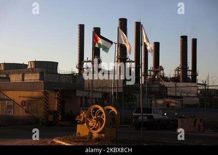 Eine allgemeine Ansicht über das einzige Elektrizitätswerk im Gazastreifen, das Strom im zentralen Gazastreifen erzeugt, 17. August 2020. Israel traf die Entscheidung, das Eindringen von Kraftstoff in den Streifen zu stoppen, nachdem mehrere flammende Ballons in seinem Territorium gelandet waren. (Foto von Majdi Fathi/NurPhoto) Stockfoto