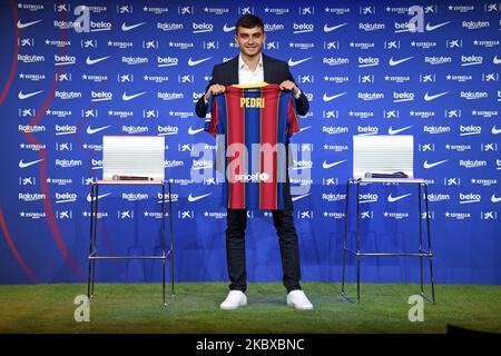 Der neue FC Barcelona Spieler Pedro Gonzalez Lopez 'Pedri' während der Pressekonferenz während seiner Enthüllung im Camp Nou am 20. August 2020 in Barcelona, Spanien. (Foto von Noelia Deniz/Urbanandsport/NurPhoto) Stockfoto