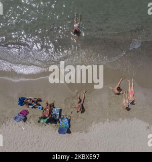 Touristen in Ascea, einem Ferienort in Cilento, Italien, am 22. August 2020. (Foto von Paolo Manzo/NurPhoto) Stockfoto