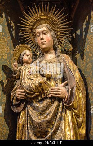 Altarbild in der Apsis der Basilika Sant Feliu in Girona (Katalonien, Spanien) ESP: Retablo al ábside de la Basílica de Sant Feliu de Gerona Stockfoto