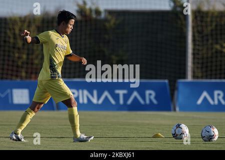 Takefusa Kubo von Villarreal beim Warm-up vor dem Vorsaison-Freundschaftsspiel zwischen Villarreal CF und Teneriffa in der Pinatar Arena am 25. August 2020 in Murcia, Spanien. (Foto von Jose Breton/Pics Action/NurPhoto) Stockfoto