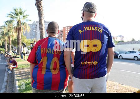 Demonstration vor den Büros des FC Barcelona, in der der Rücktritt des Vereinsvorsitzenden Josep Maria Bartomeu gefordert wird und dass Leo Messi das Team von Barça nicht verlässt, am 26.. August 2020.(Foto: Joan Valls/Urbanandsport /NurPhoto) Stockfoto