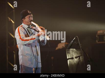 Die Fusion Jazz Band T-Square und Dimension sind am 11. November 2004 während einer Promotion-Tour in Seoul, Südkorea, auf der Bühne zu sehen. (Foto von Seung-il Ryu/NurPhoto) Stockfoto